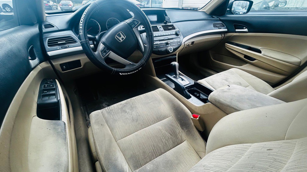 2012 Honda Accord Image 8