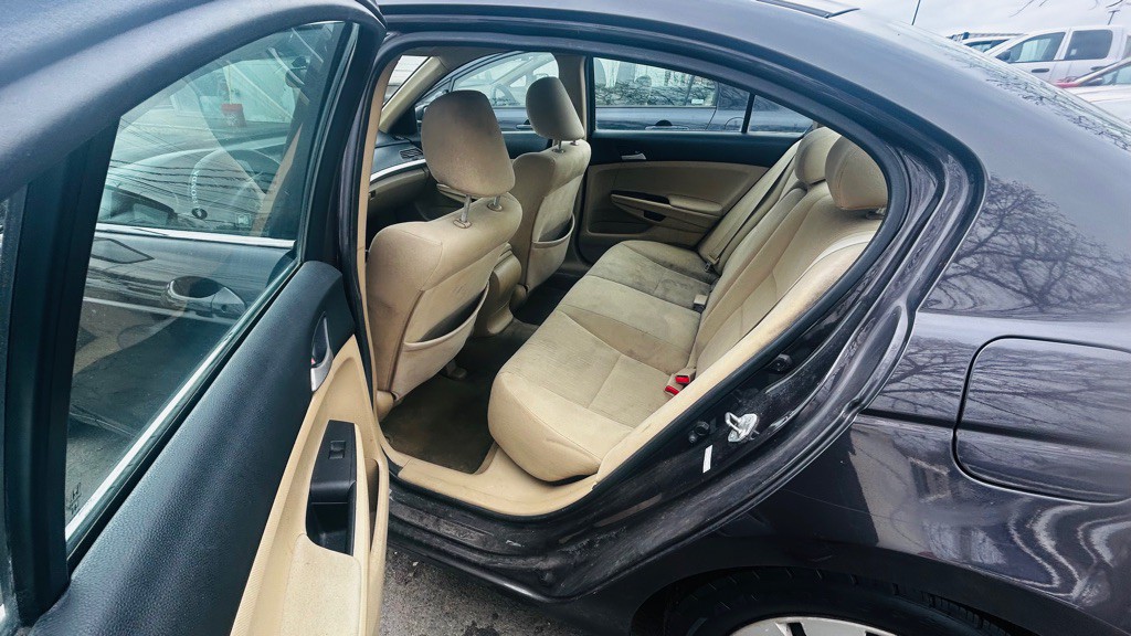 2012 Honda Accord Image 9