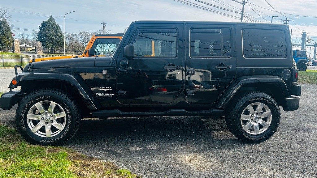 2007 Jeep Wrangler Unlimited Image 2