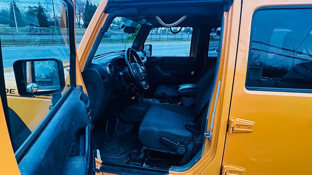 2012 Jeep Wrangler Unlimited Image 10