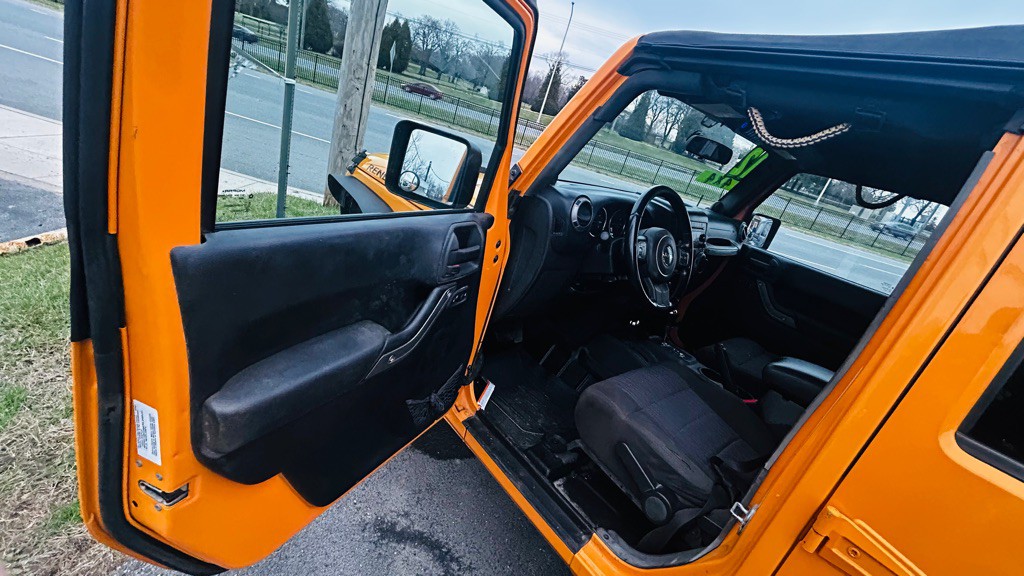 2012 Jeep Wrangler Unlimited Image 13