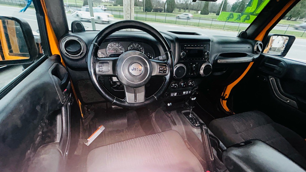 2012 Jeep Wrangler Unlimited Image 16