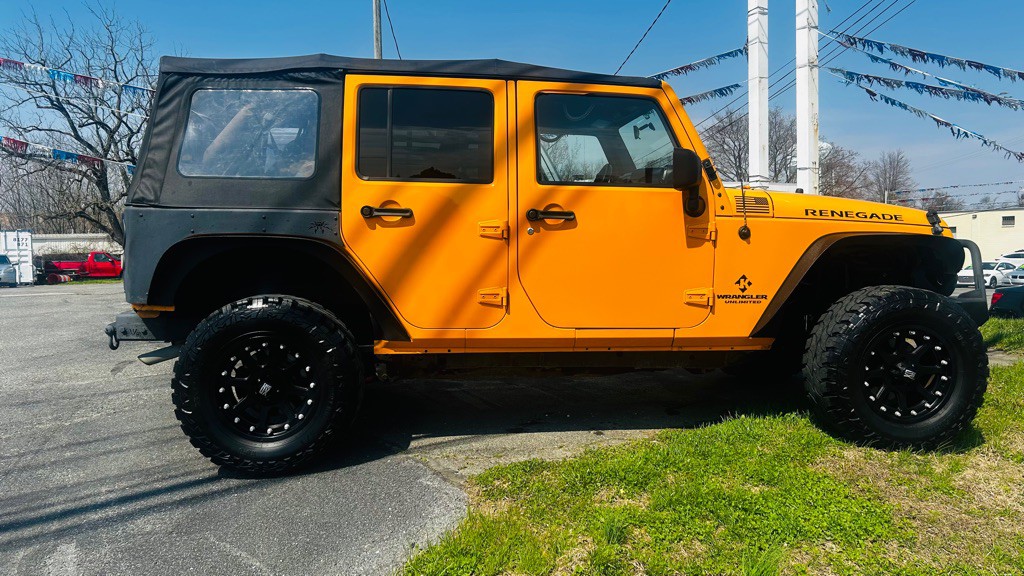 2012 Jeep Wrangler Unlimited Image 21