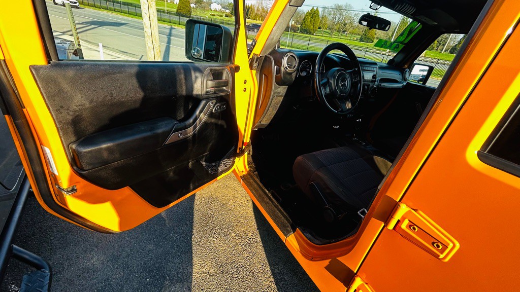 2012 Jeep Wrangler Unlimited Image 35