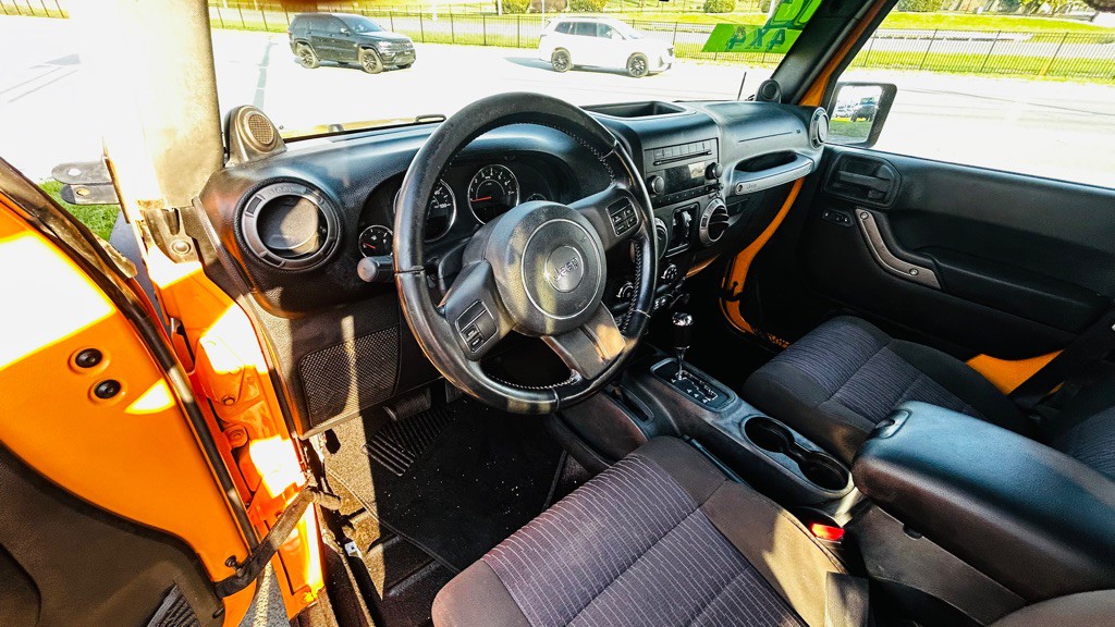 2012 Jeep Wrangler Unlimited Image 37