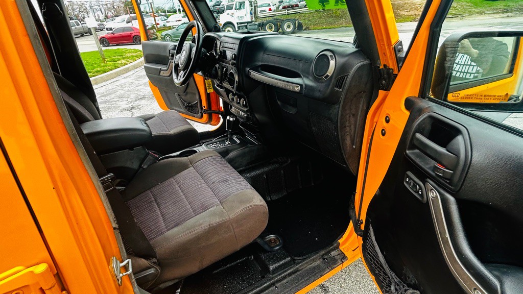 2012 Jeep Wrangler Unlimited Image 65