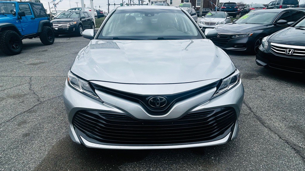 2019 Toyota Camry Image 1