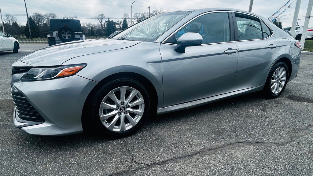 2019 Toyota Camry Image 6