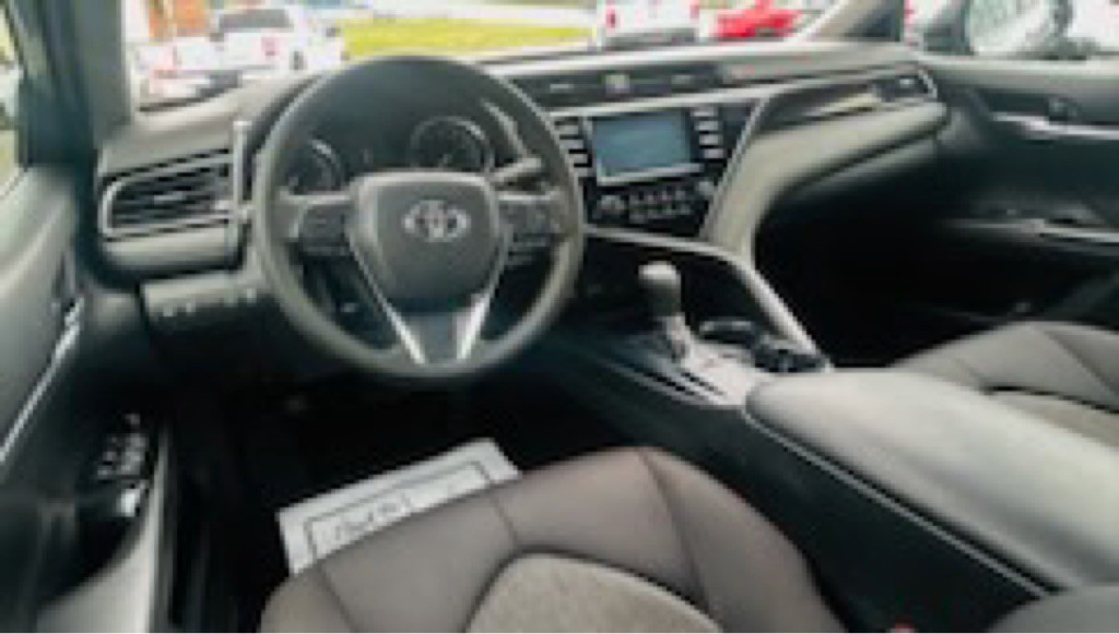 2019 Toyota Camry Image 11
