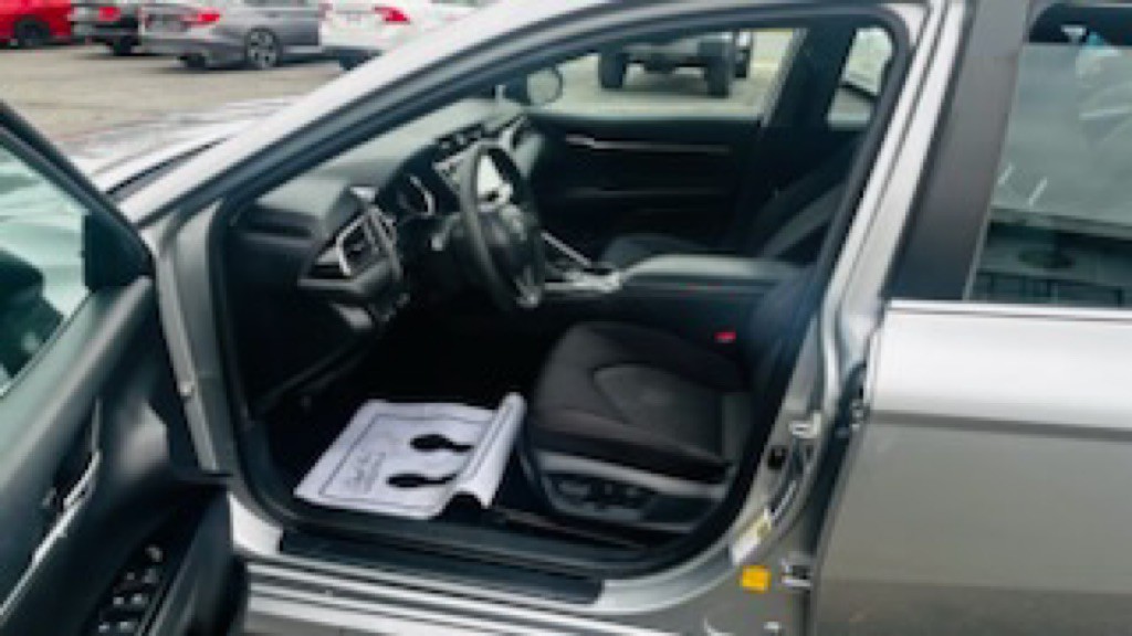 2019 Toyota Camry Image 13