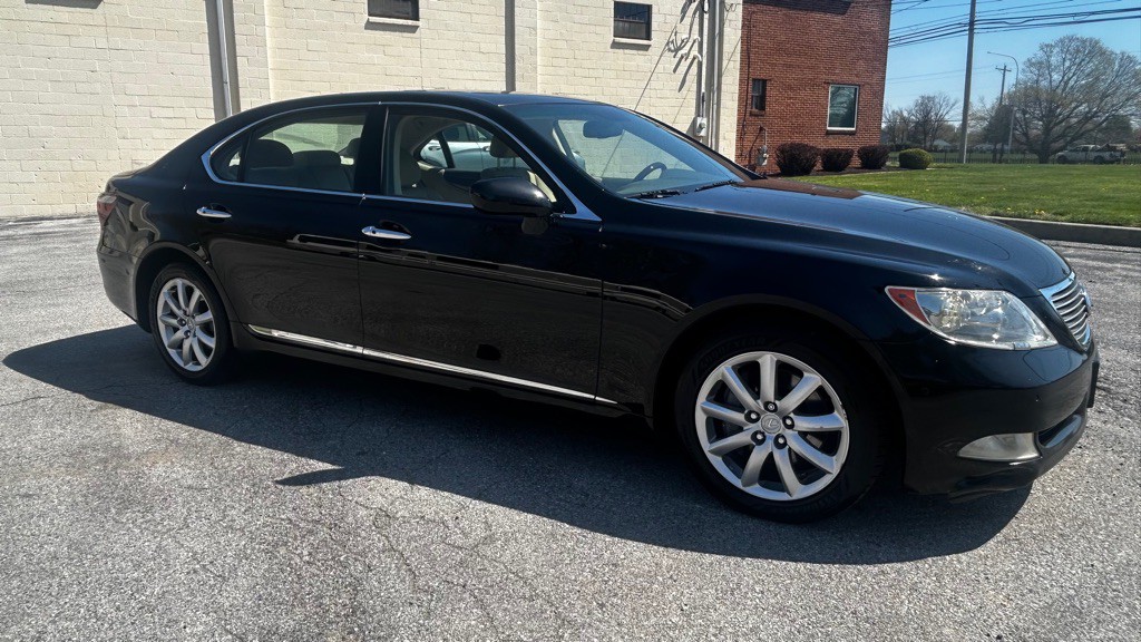 2007 Lexus LS 460 Image 4