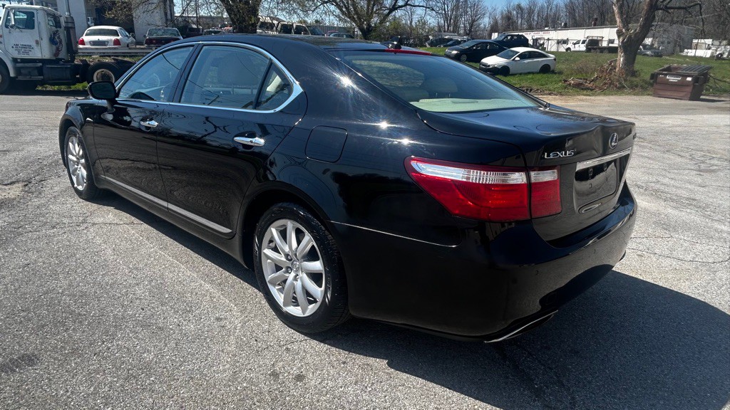 2007 Lexus LS 460 Image 7