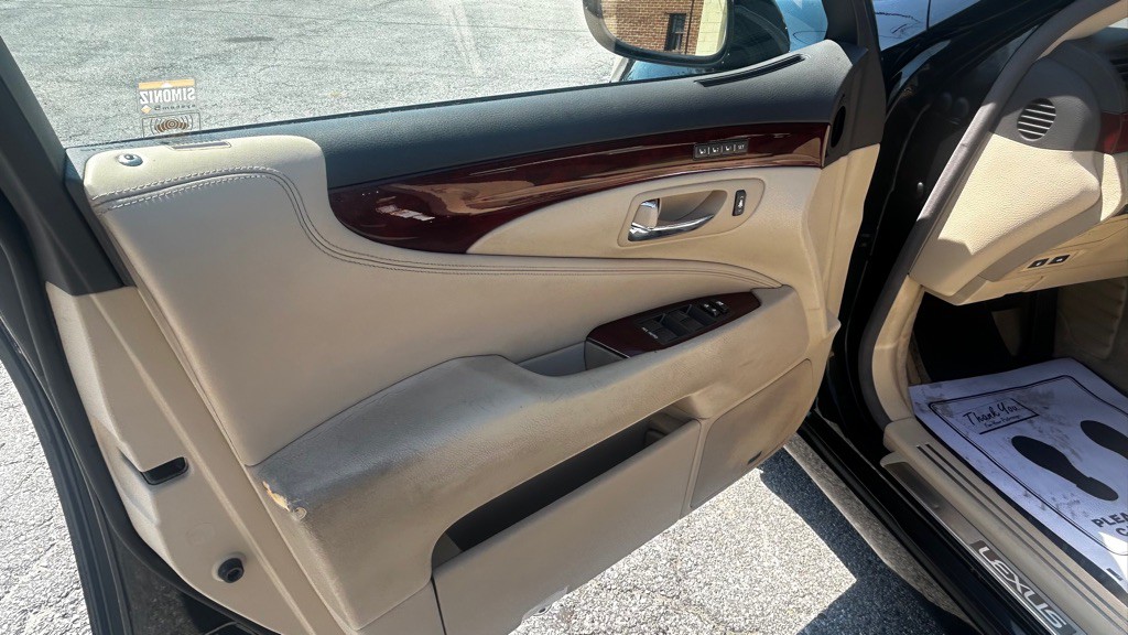 2007 Lexus LS 460 Image 10