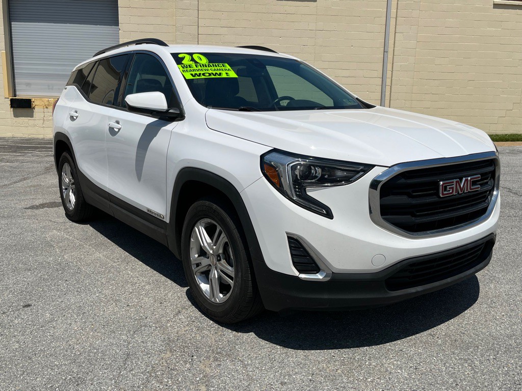 2020 GMC Terrain Image 2