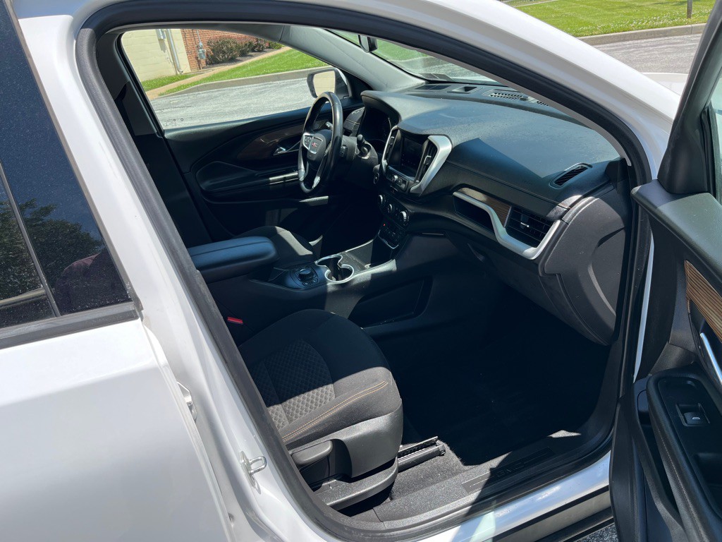 2020 GMC Terrain Image 14