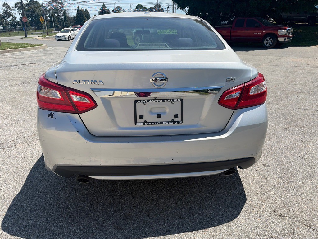 2016 Nissan Altima Image 3