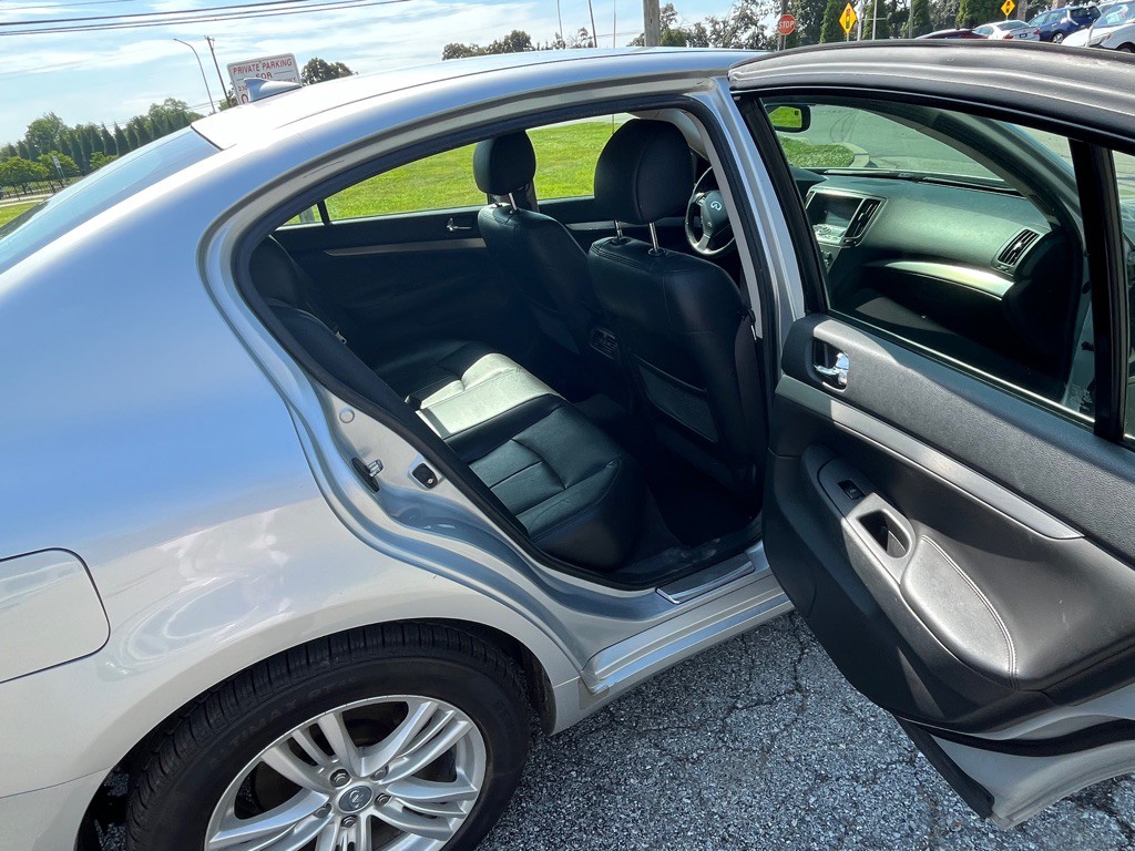 2013 INFINITI G37 Image 14