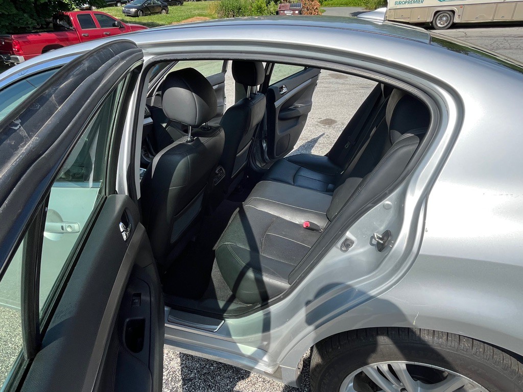 2013 INFINITI G37 Image 15