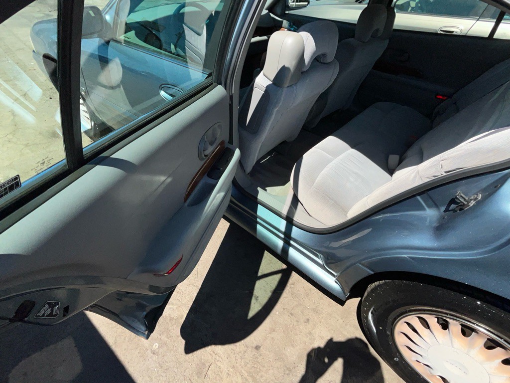 2001 Buick LeSabre Image 9