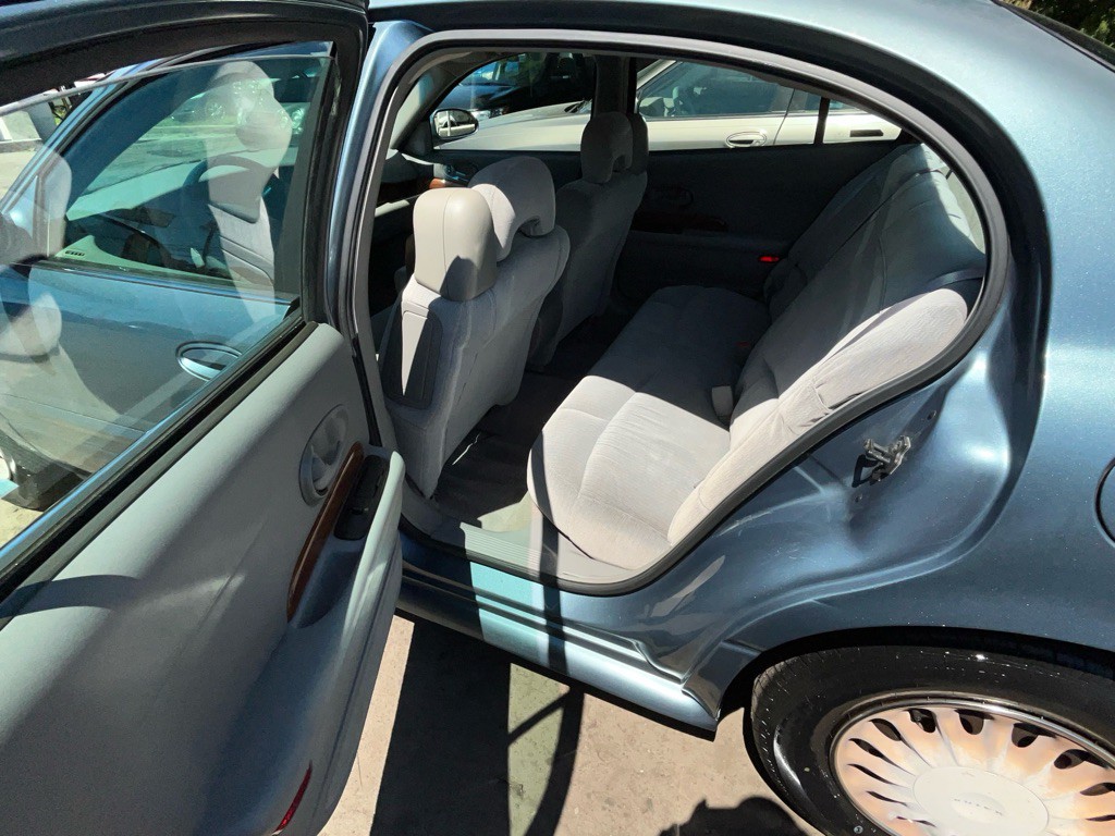 2001 Buick LeSabre Image 11