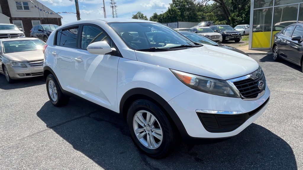 2011 Kia Sportage Image 2