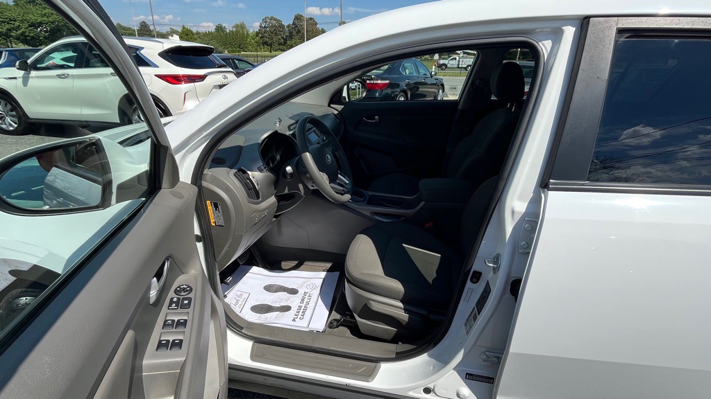 2011 Kia Sportage Image 6