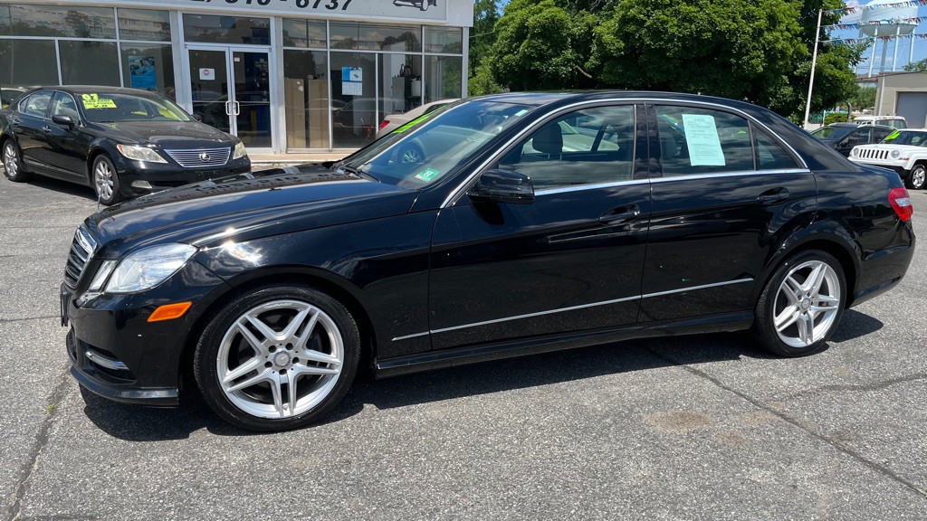 2013 Mercedes-Benz E-Class Image 3
