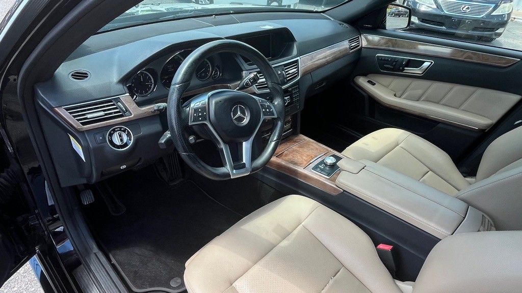 2013 Mercedes-Benz E-Class Image 17