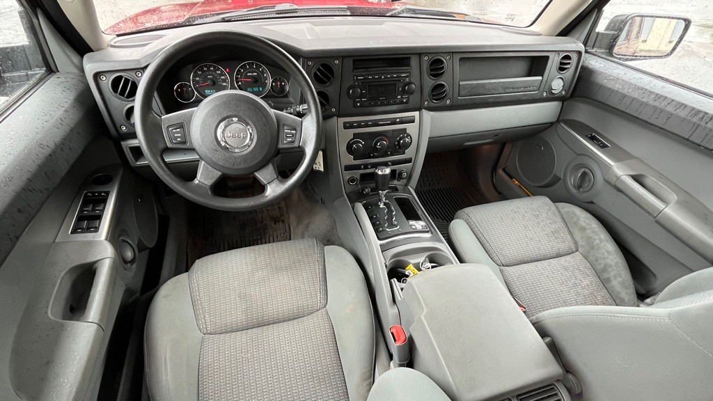 2007 Jeep Commander Image 12