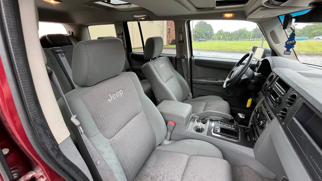2007 Jeep Commander Image 14