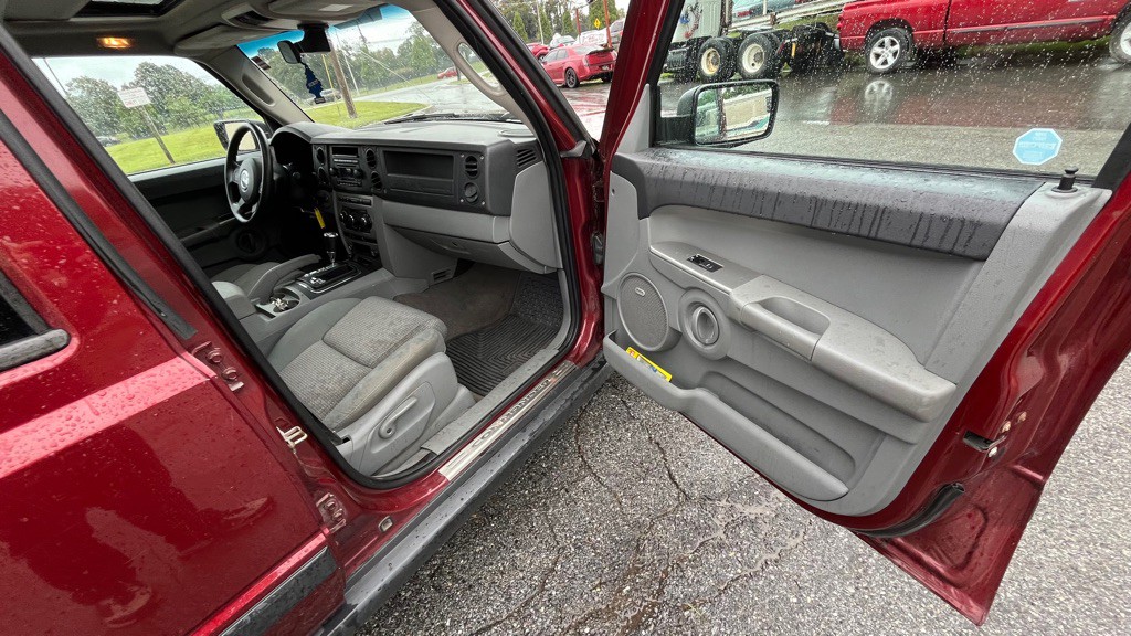 2007 Jeep Commander Image 18