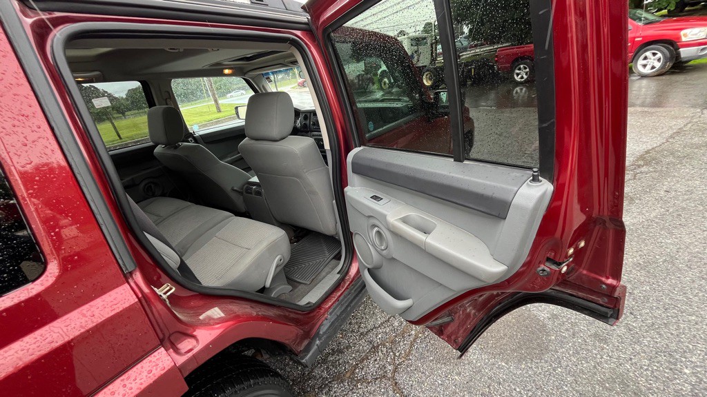 2007 Jeep Commander Image 19