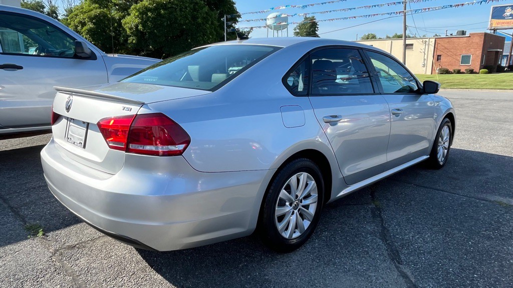 2014 Volkswagen Passat Image 5