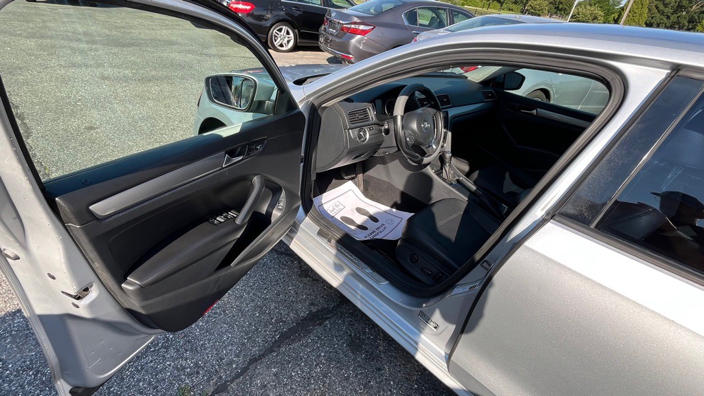 2014 Volkswagen Passat Image 8