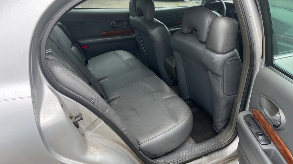 2004 Buick LeSabre Image 11