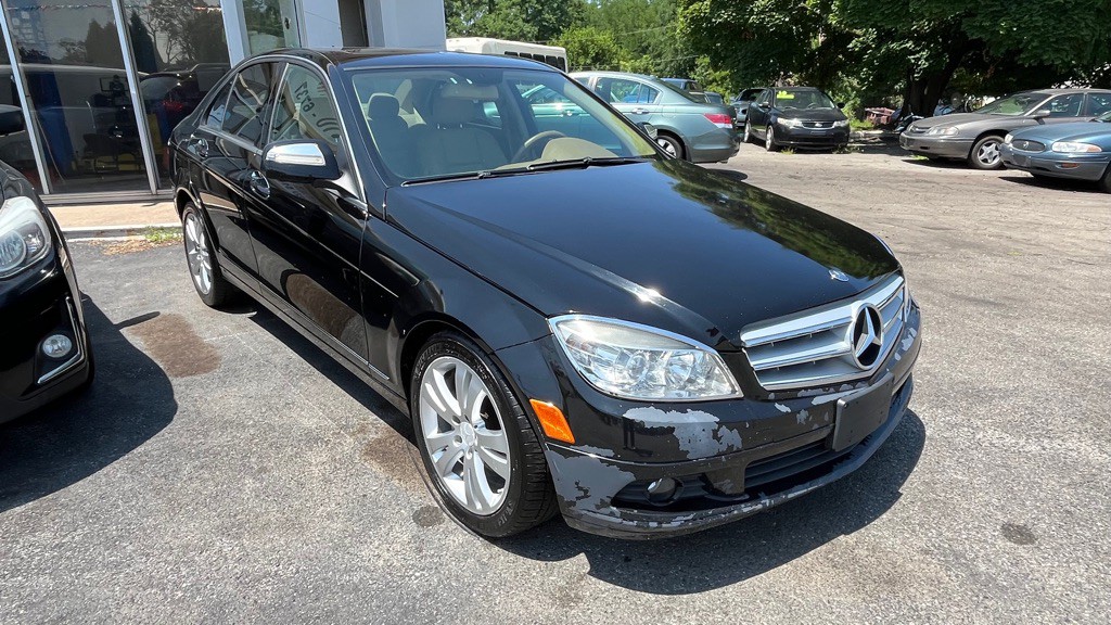 2008 Mercedes-Benz C-Class Image 2