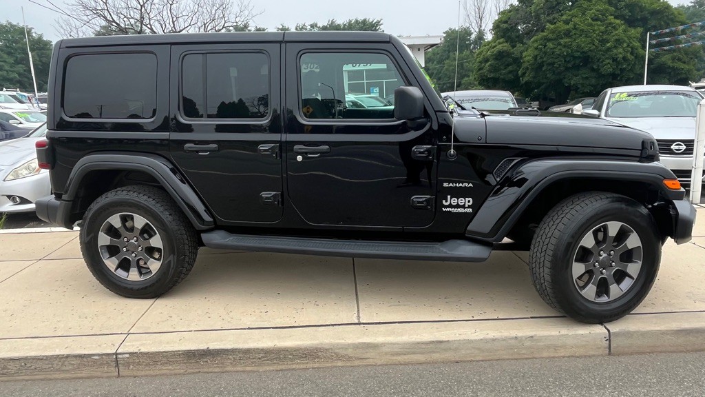 2018 Jeep Wrangler Unlimited Image 2