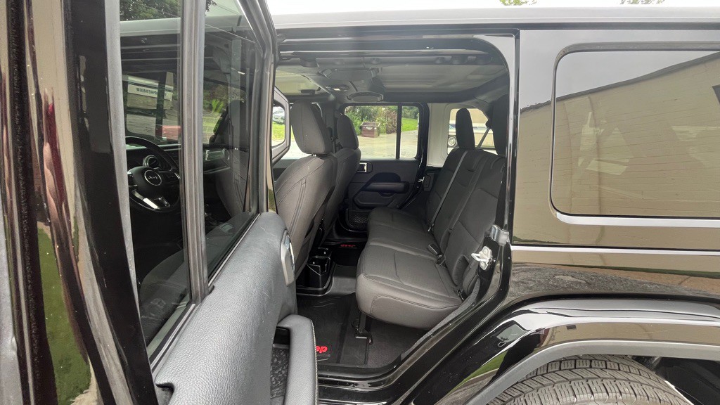 2018 Jeep Wrangler Unlimited Image 21