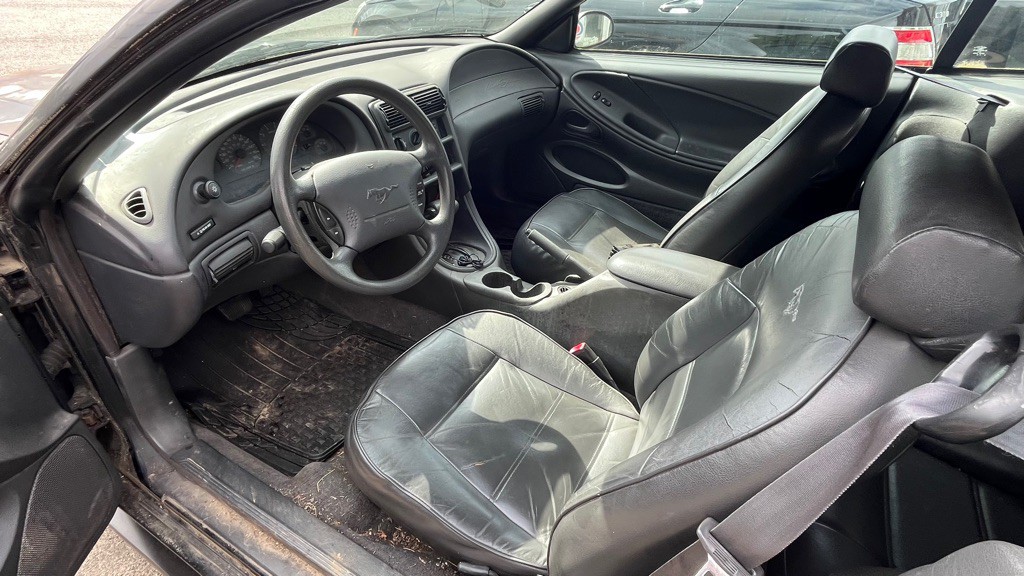 2000 Ford Mustang Image 6