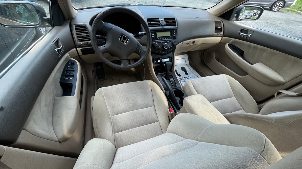 2004 Honda Accord Image 7