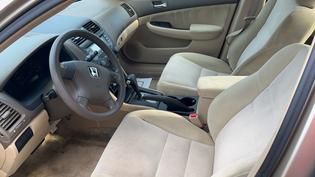 2004 Honda Accord Image 8
