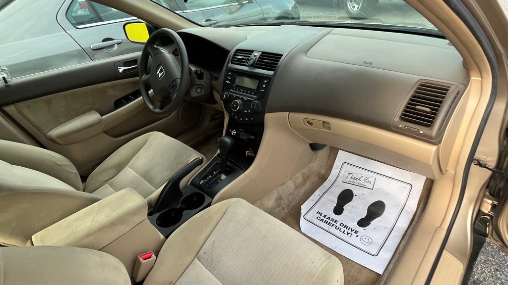 2004 Honda Accord Image 9