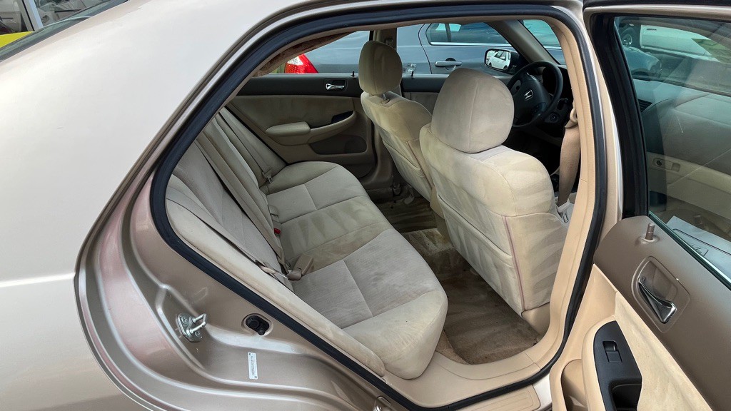 2004 Honda Accord Image 11