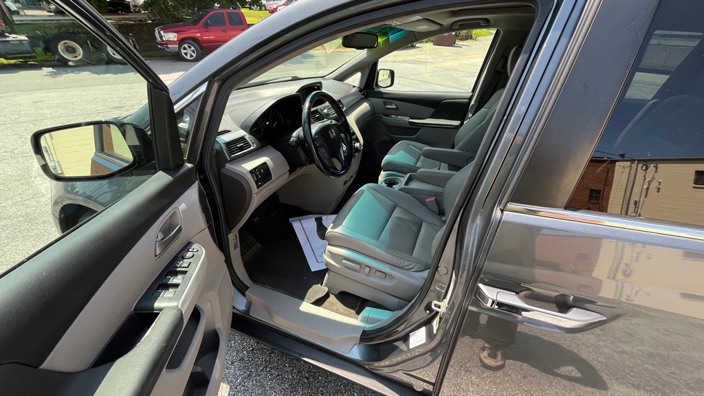 2013 Honda Odyssey Image 8