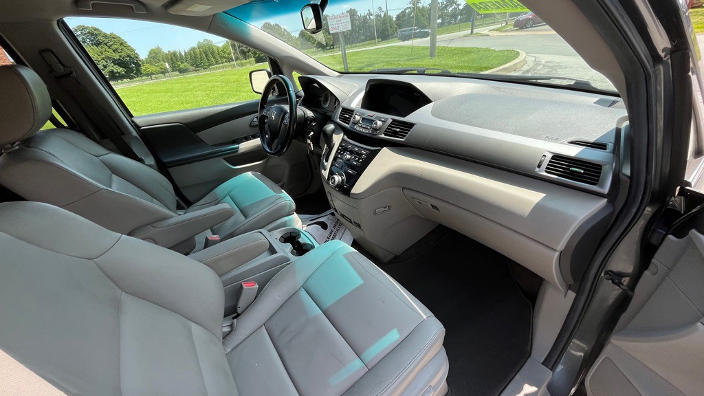 2013 Honda Odyssey Image 9