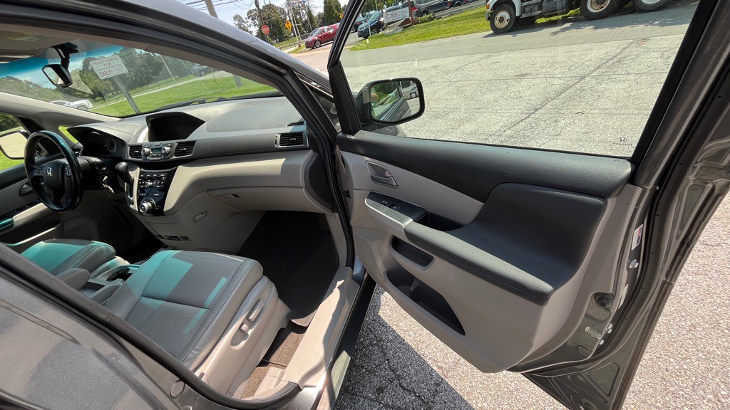 2013 Honda Odyssey Image 11