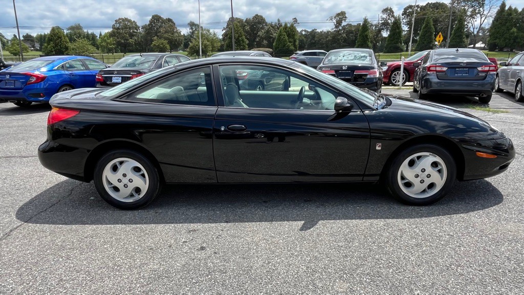 2002 Saturn SC2 Image 4