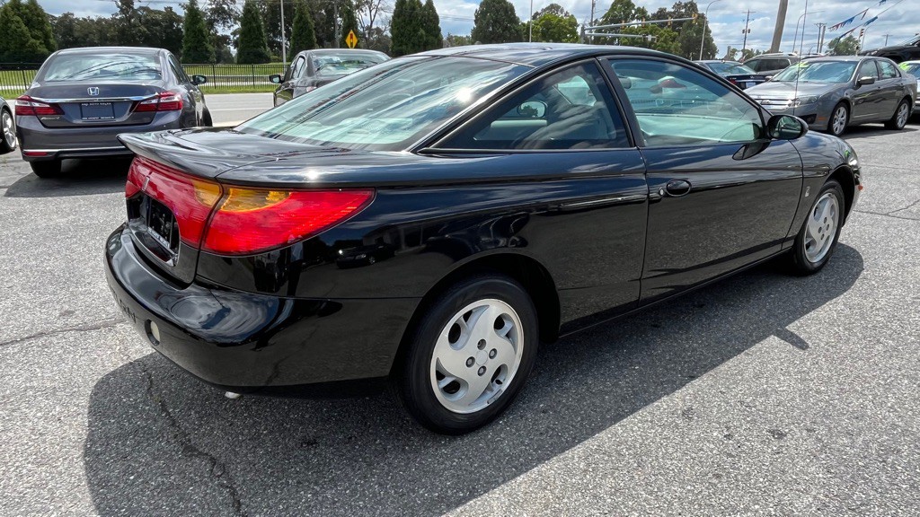 2002 Saturn SC2 Image 8