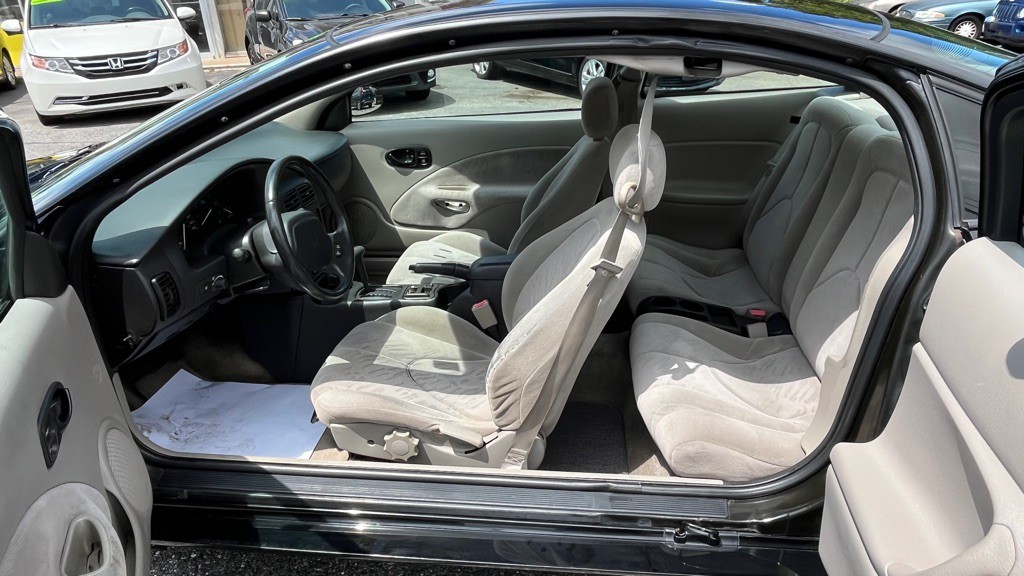 2002 Saturn SC2 Image 10