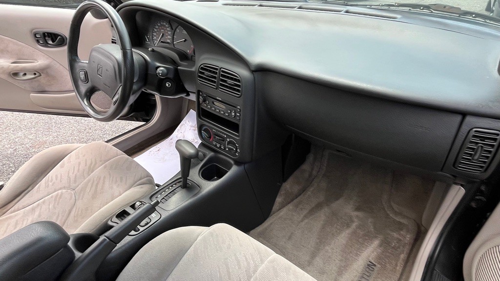2002 Saturn SC2 Image 15